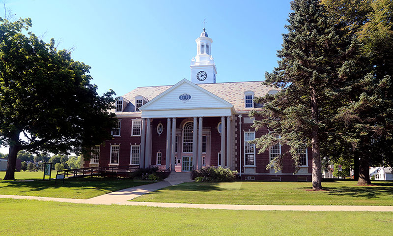 A photo of Henry Pfeiffer Library.